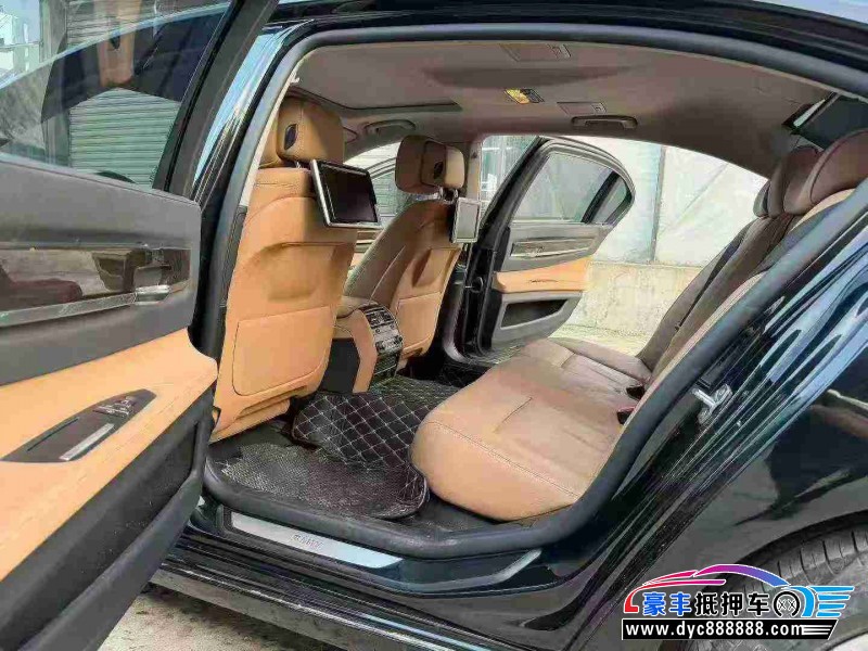 14年宝马7系轿车抵押车出售