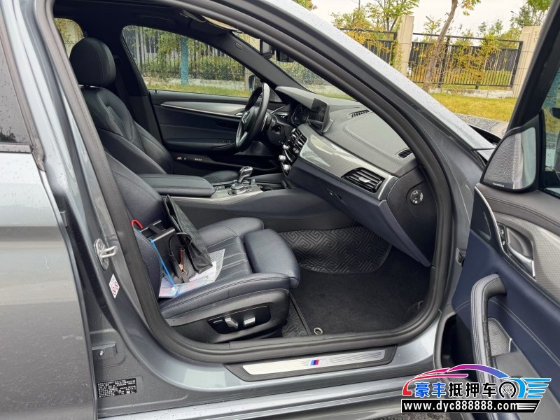 19年宝马5系轿车抵押车出售