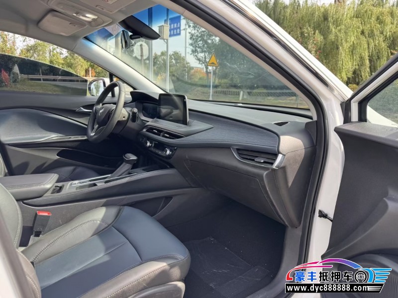 24年别克微蓝轿车抵押车出售