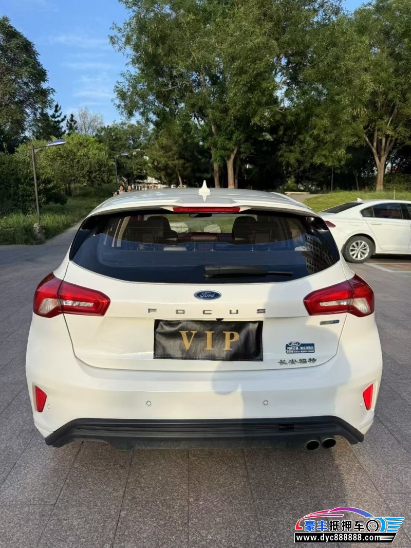 20年福特福克斯轿车抵押车出售