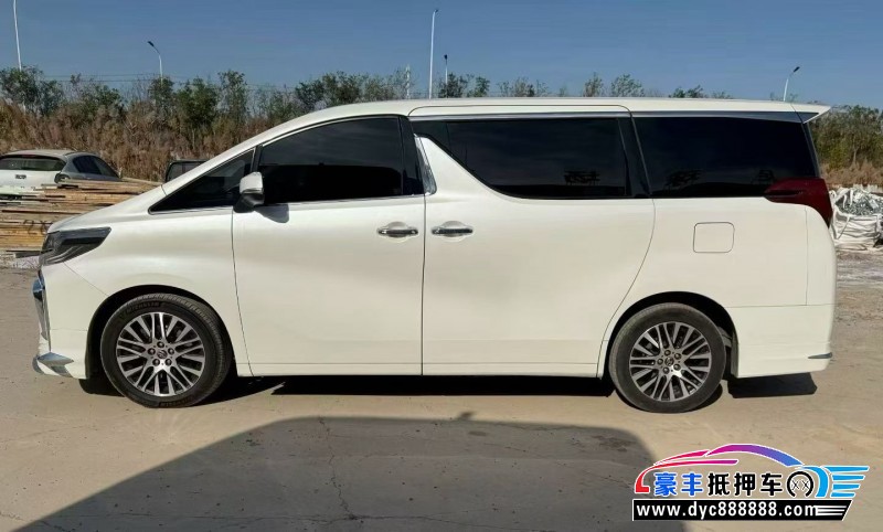 17年丰田埃尔法轿车抵押车出售