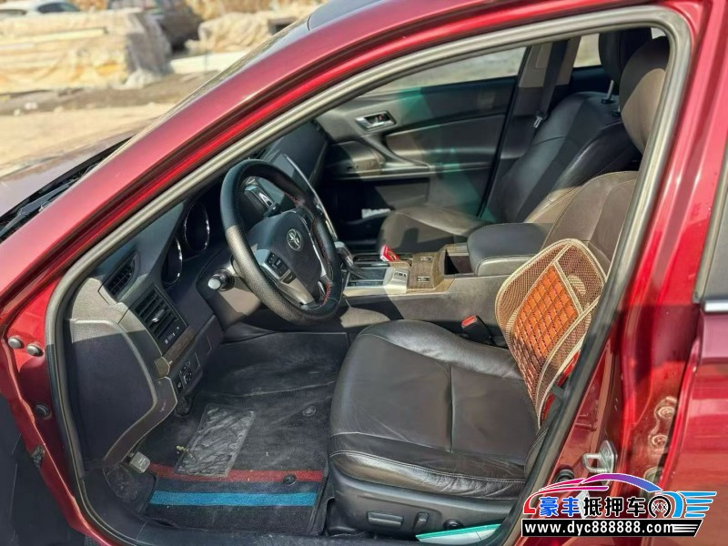 13年丰田锐志轿车抵押车出售