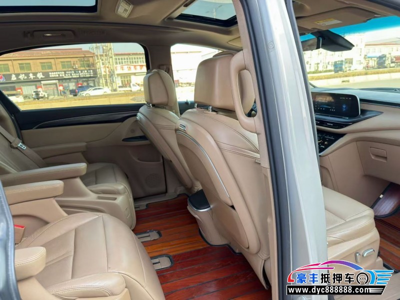 21年别克GL8轿车抵押车出售