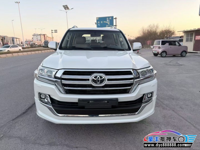 17年丰田兰德酷路泽（陆巡）轿车抵押车出售