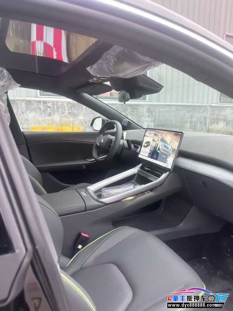 25年极狐阿尔法S轿车抵押车出售