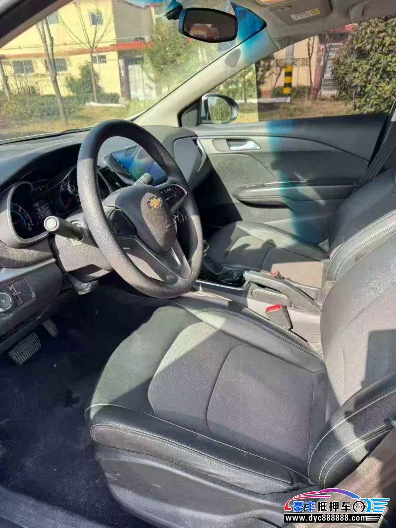 19年雪佛兰科沃兹轿车抵押车出售