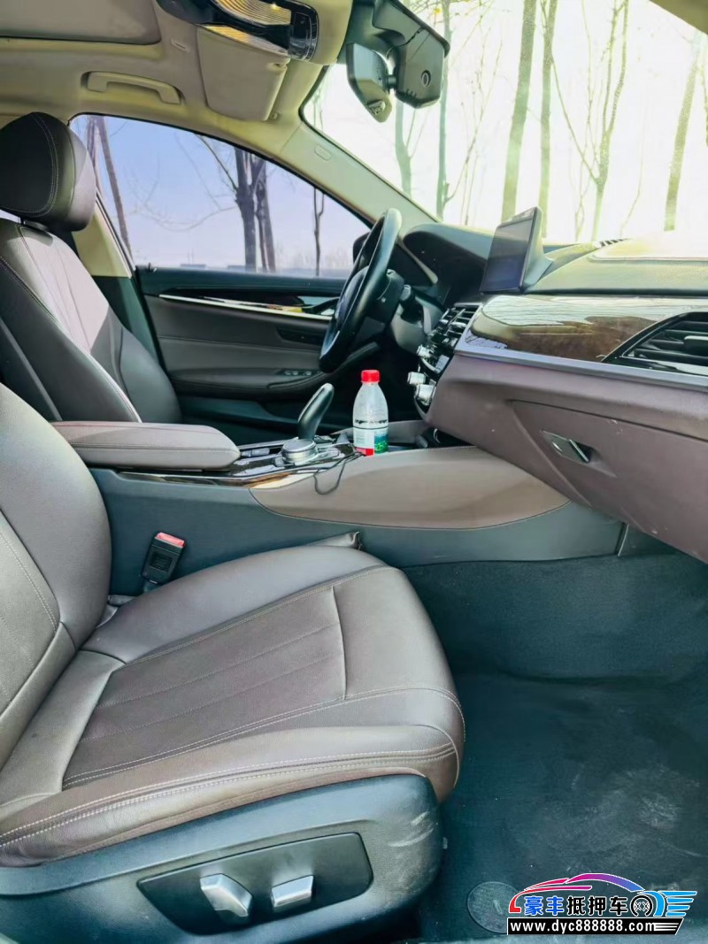 19年宝马5系轿车抵押车出售