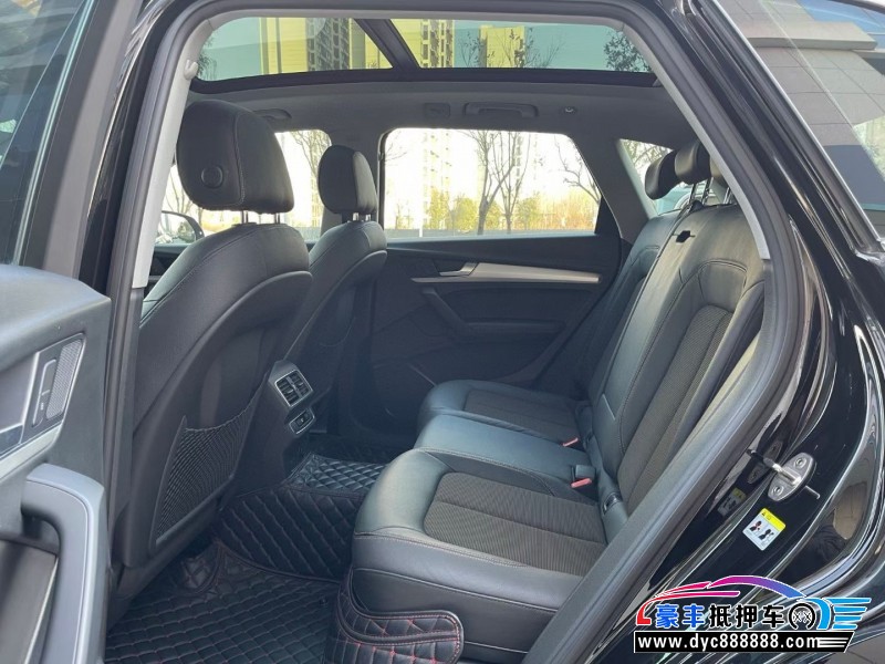 19年奥迪Q5轿车抵押车出售