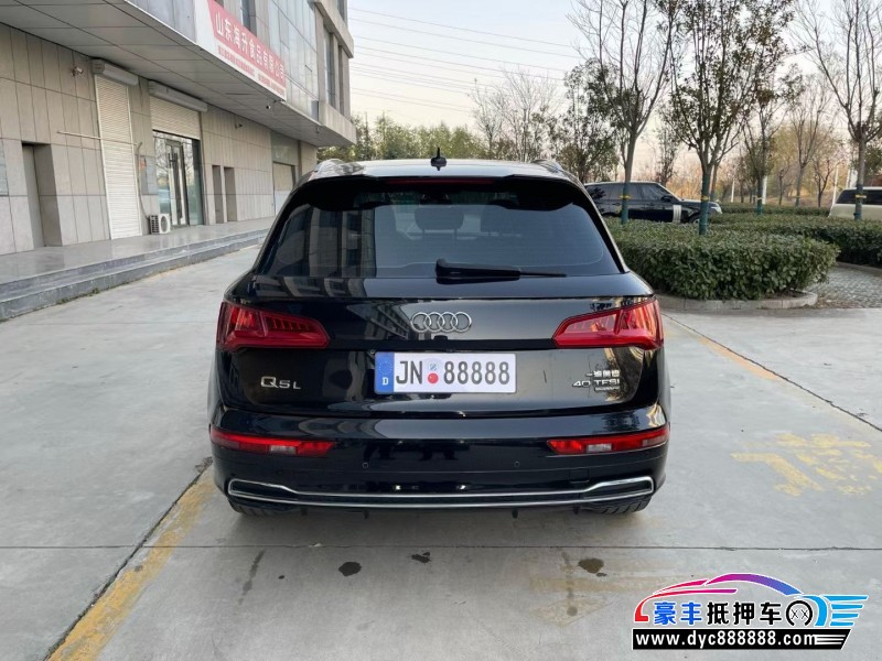 19年奥迪Q5轿车抵押车出售