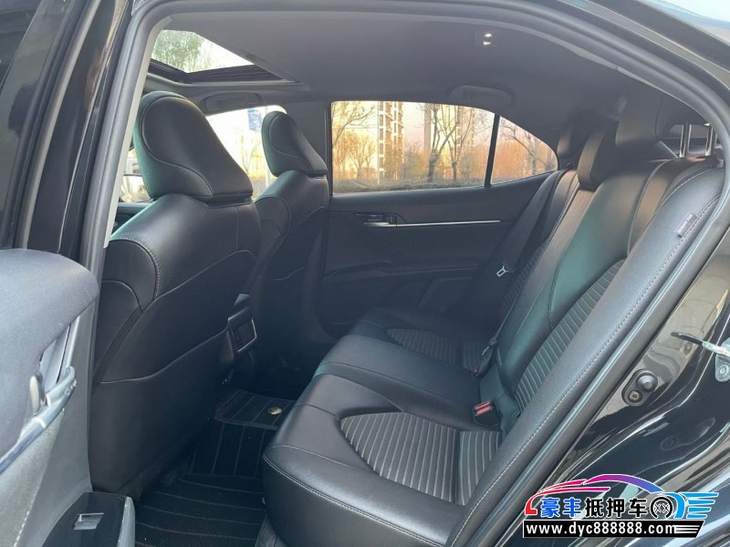 20年Jeep自由光轿车抵押车出售