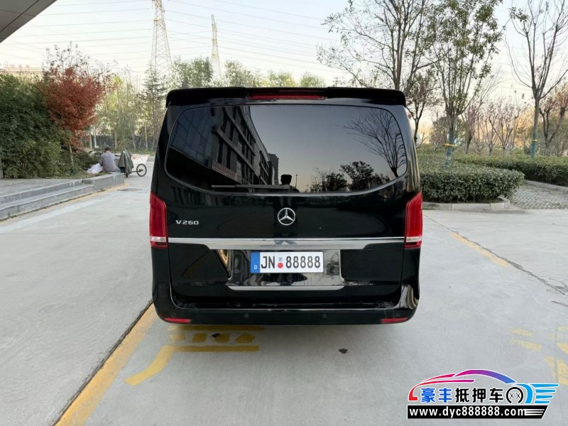 17年奔驰V轿车抵押车出售