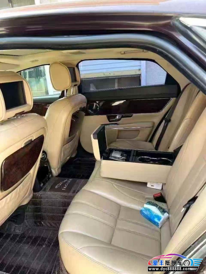 11年捷豹XJL轿车抵押车出售