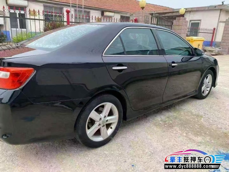 13年丰田凯美瑞轿车抵押车出售