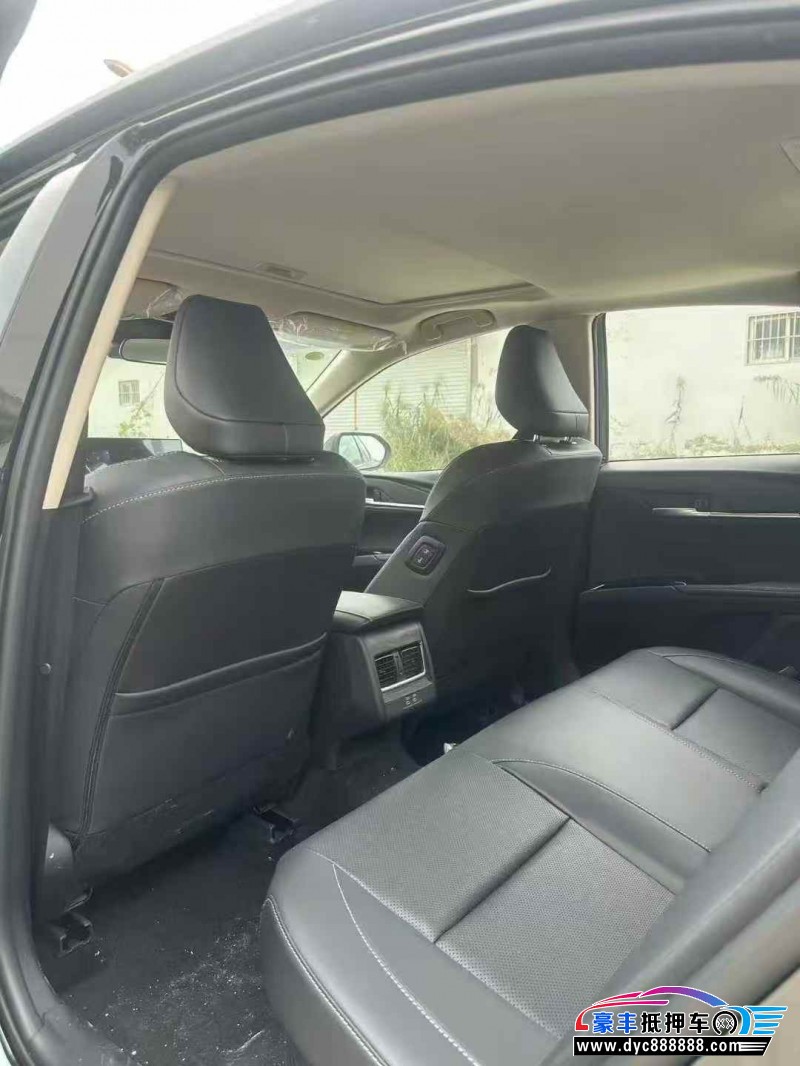 25年丰田凯美瑞轿车抵押车出售