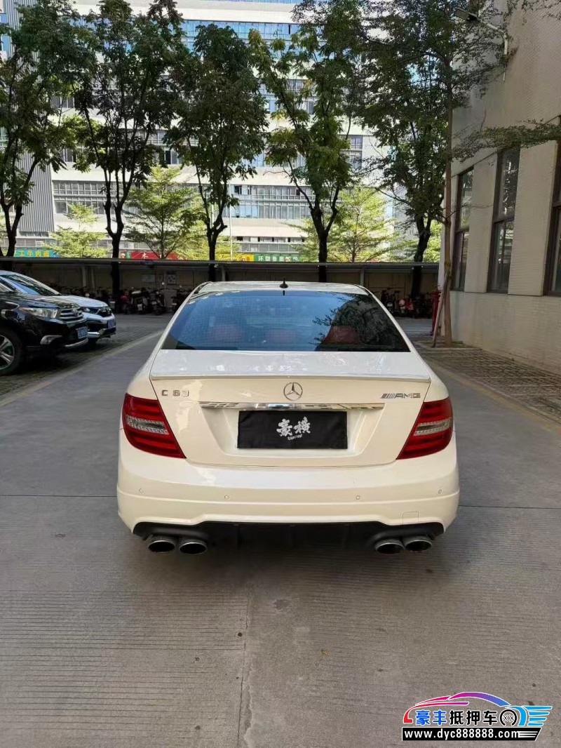 13年奔驰C轿车抵押车出售