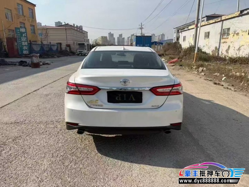 22年丰田凯美瑞轿车抵押车出售