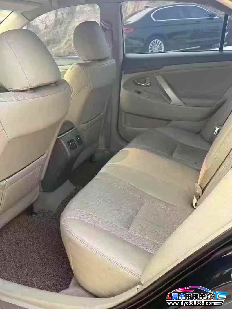 13年丰田凯美瑞轿车抵押车出售