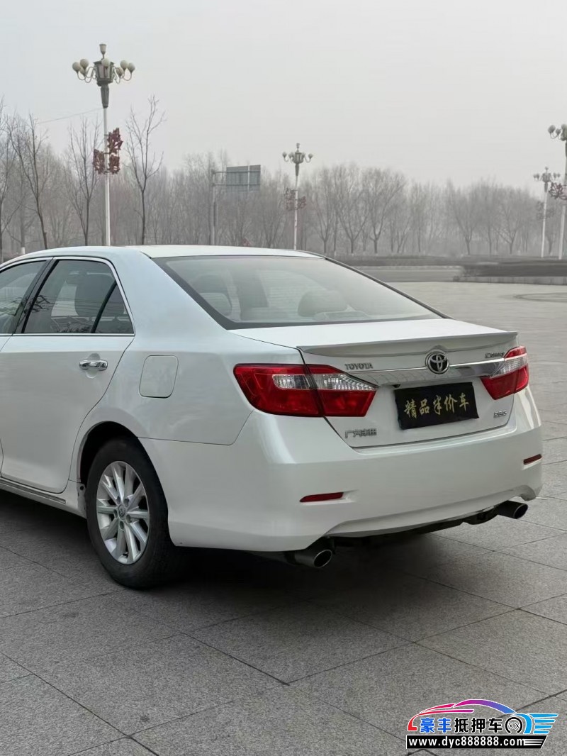 13年丰田凯美瑞轿车抵押车出售