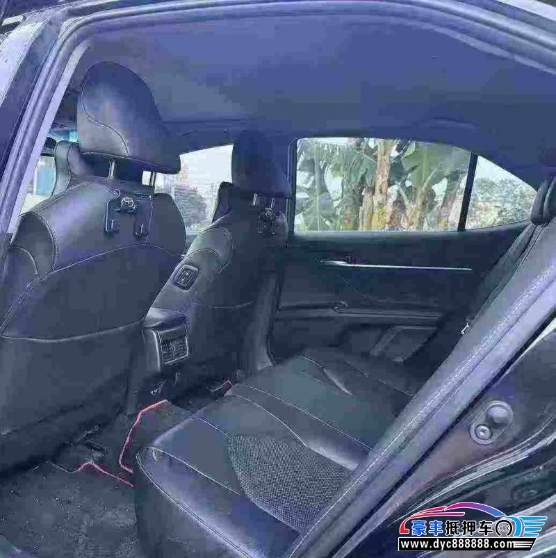 22年丰田凯美瑞轿车抵押车出售