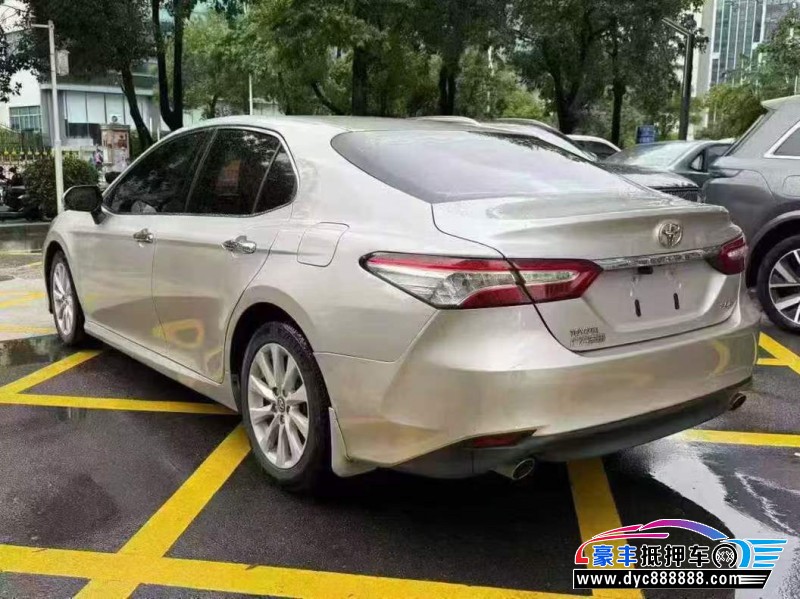 19年丰田凯美瑞轿车抵押车出售