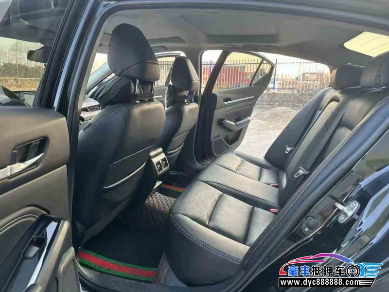 22年日产天籁轿车抵押车出售