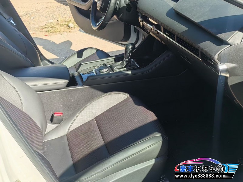 24年马自达3 Axela昂克赛拉轿车抵押车出售