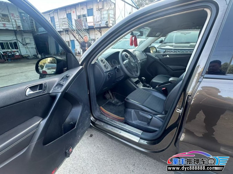 16年大众途观轿车抵押车出售