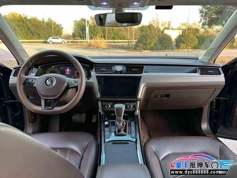 21年大众辉昂轿车抵押车出售