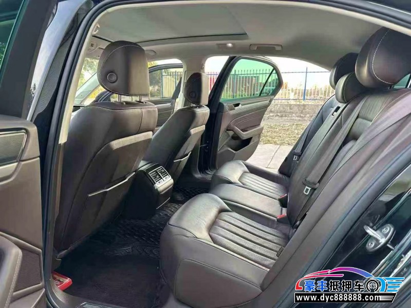 21年大众辉昂轿车抵押车出售