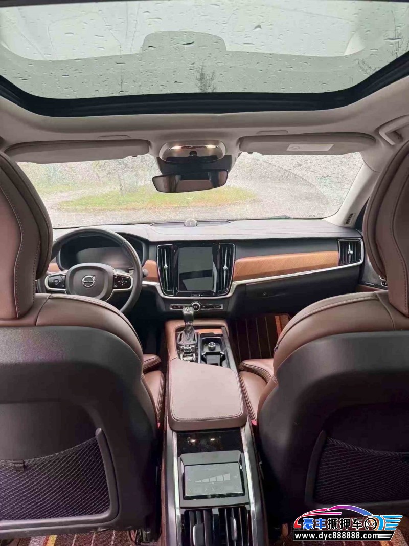 19年沃尔沃S90轿车抵押车出售