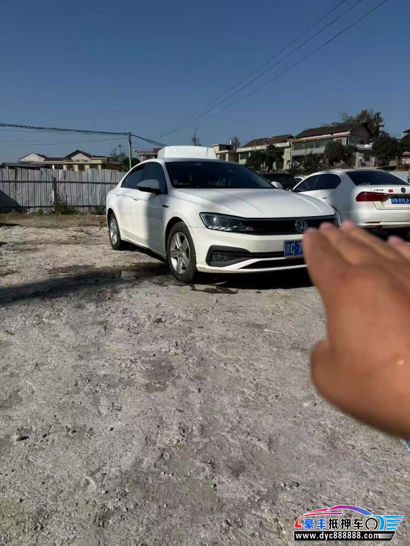 21年大众凌渡轿车抵押车出售