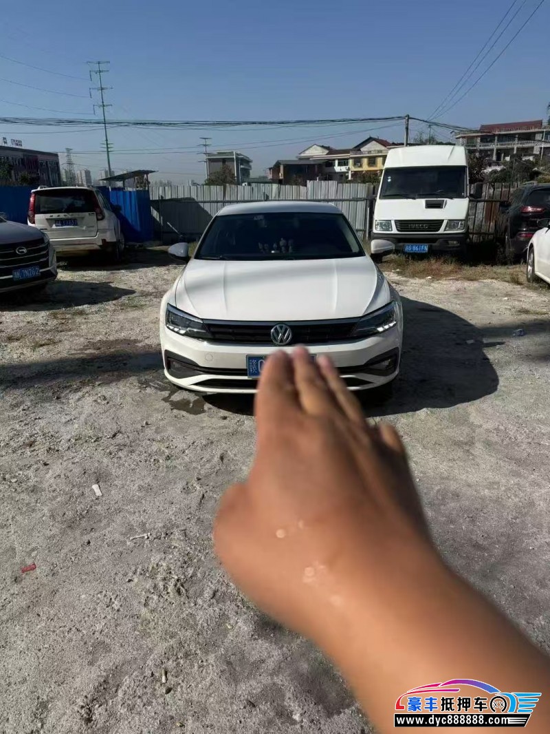 21年大众凌渡轿车抵押车出售