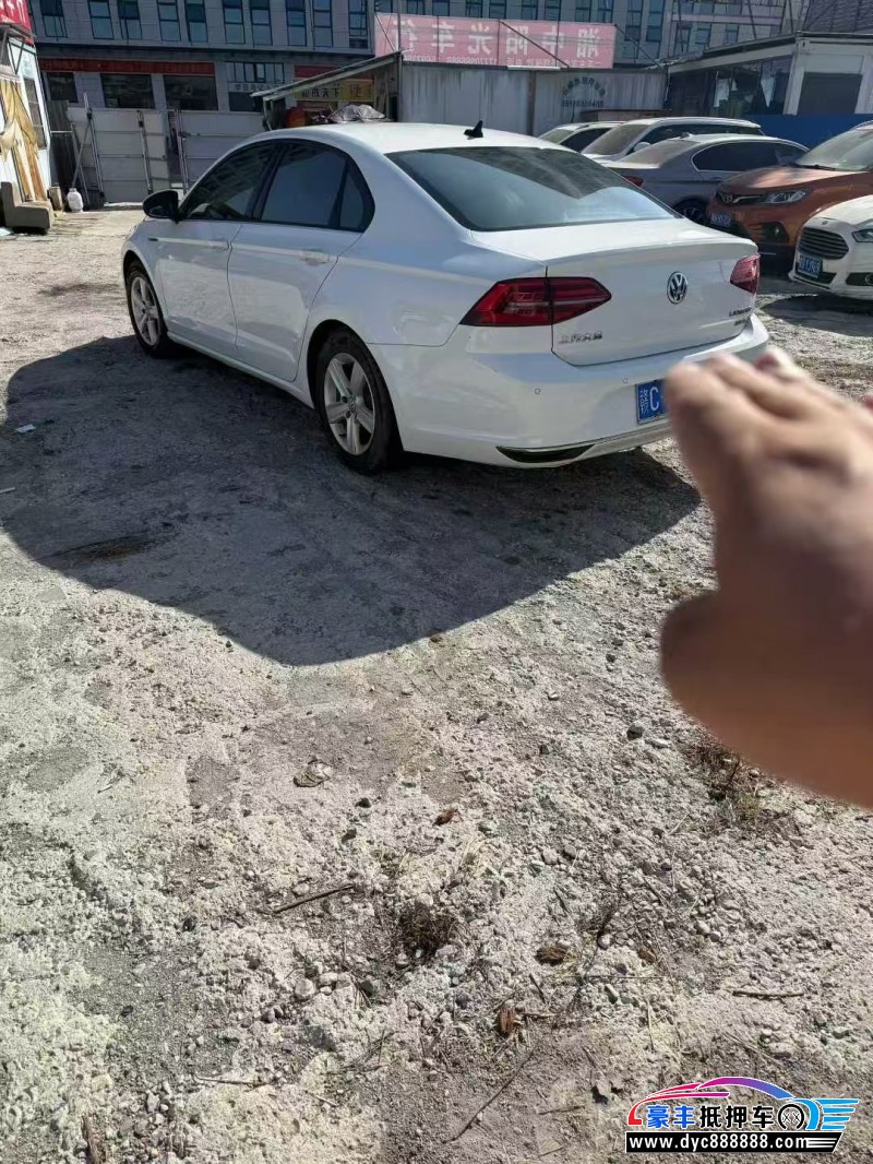 21年大众凌渡轿车抵押车出售