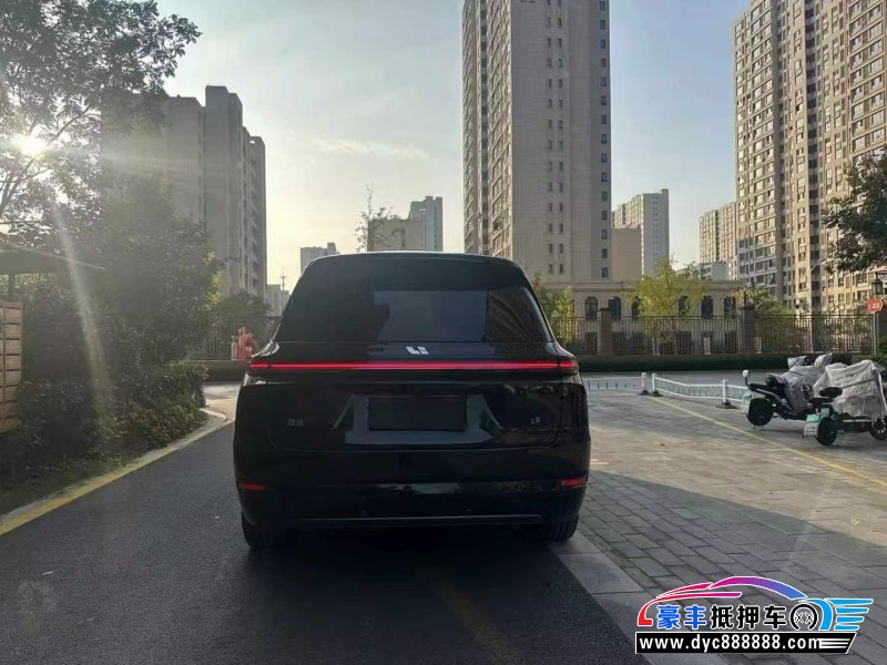 23年理想L9轿车抵押车出售