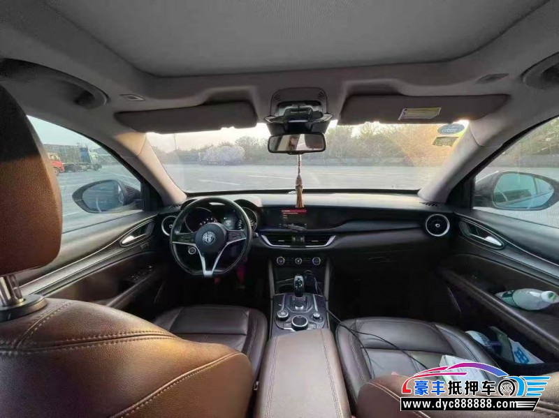 19年阿尔法·罗密欧Stelvio轿车抵押车出售