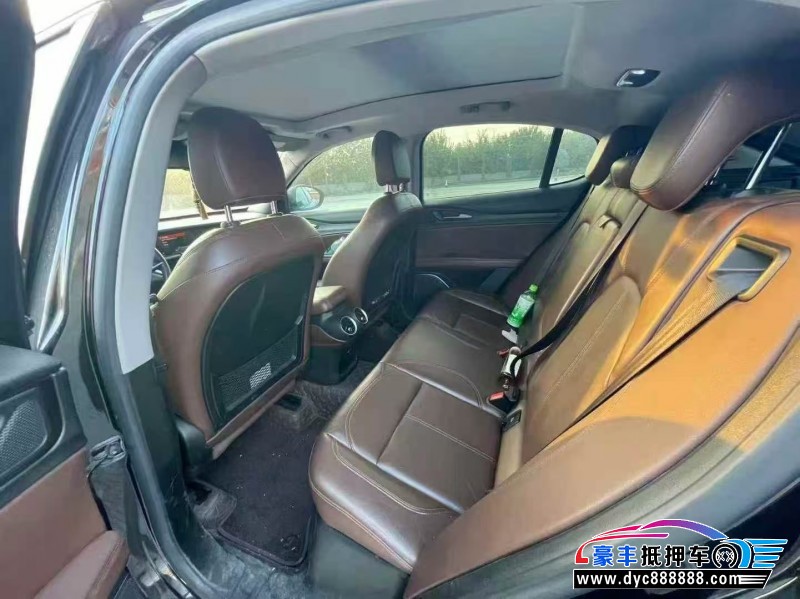 19年阿尔法·罗密欧Stelvio轿车抵押车出售