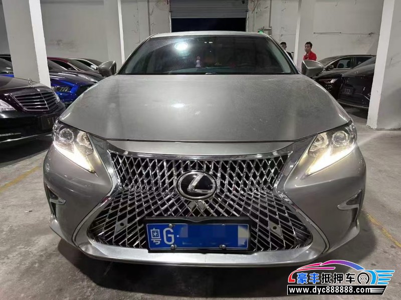 18年雷克萨斯ES轿车抵押车出售
