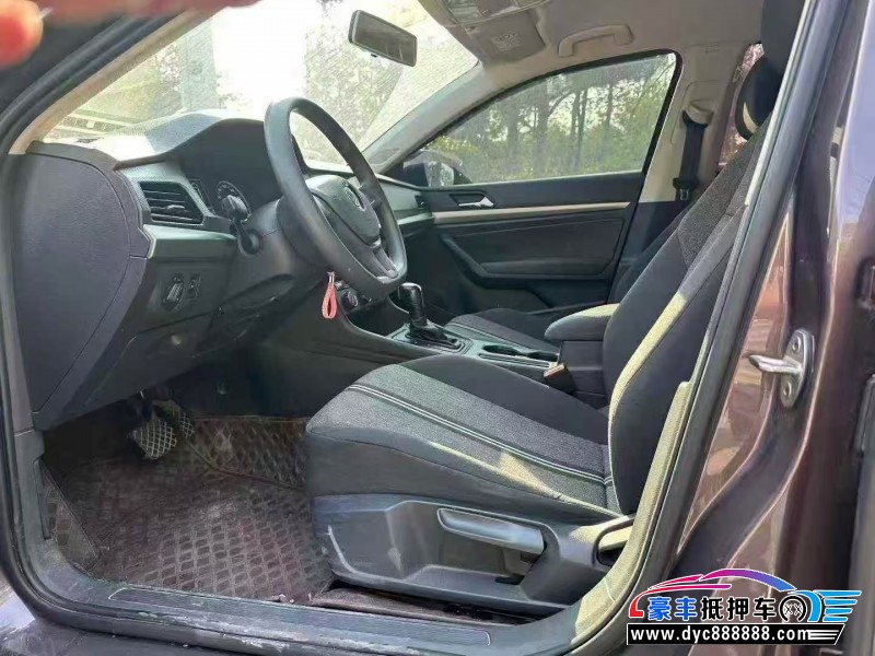 20年大众朗逸轿车抵押车出售