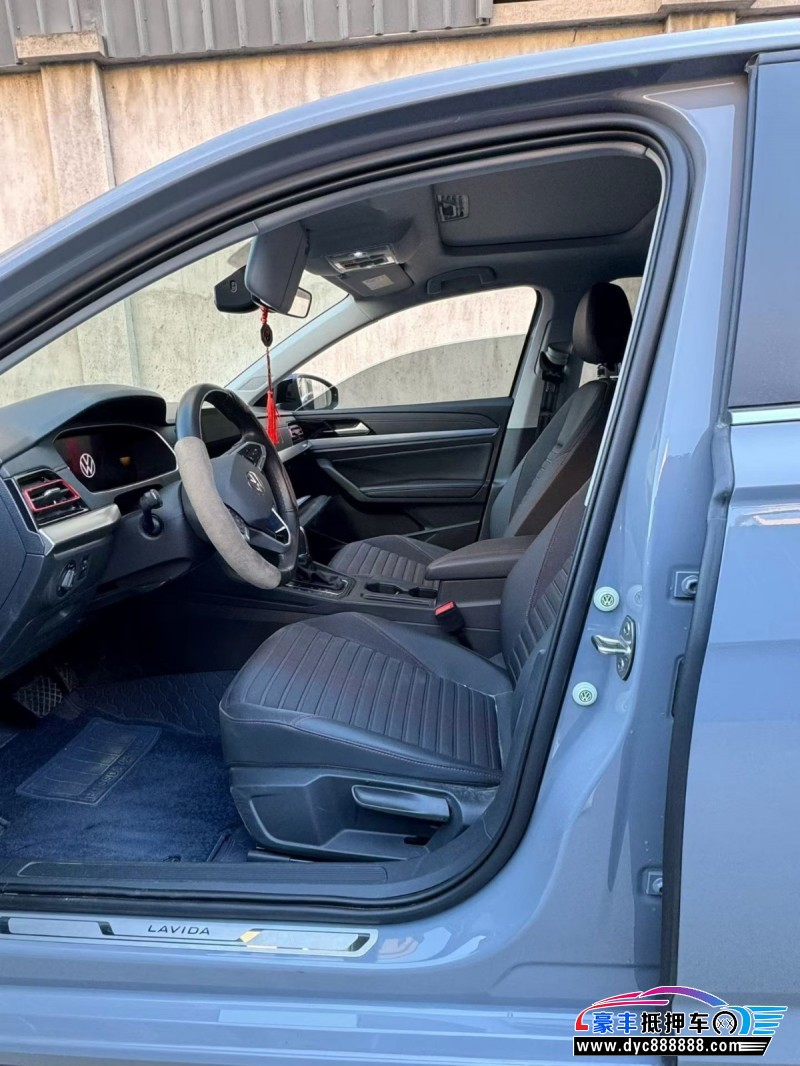 22年大众朗逸轿车抵押车出售