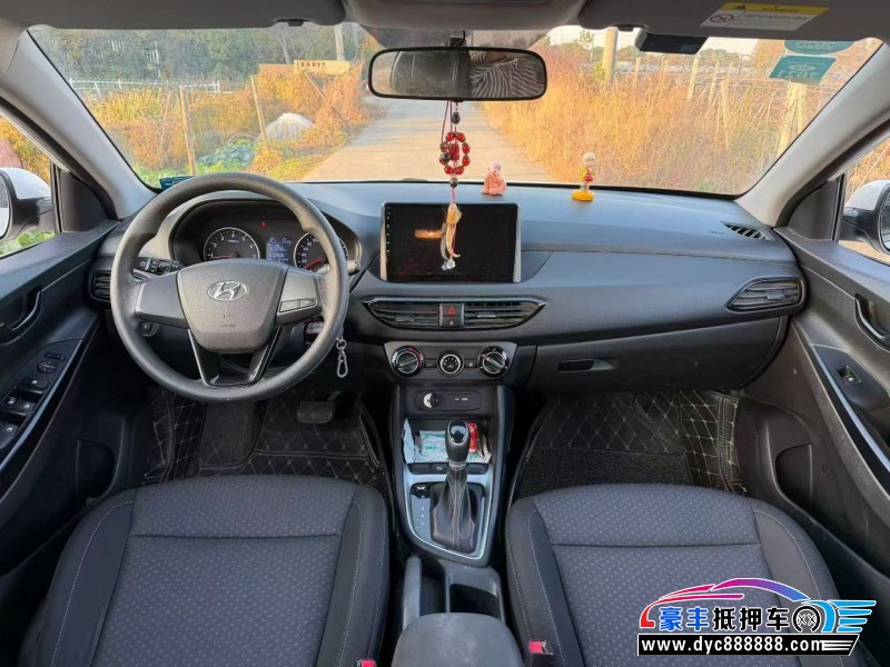 19年现代悦动轿车抵押车出售