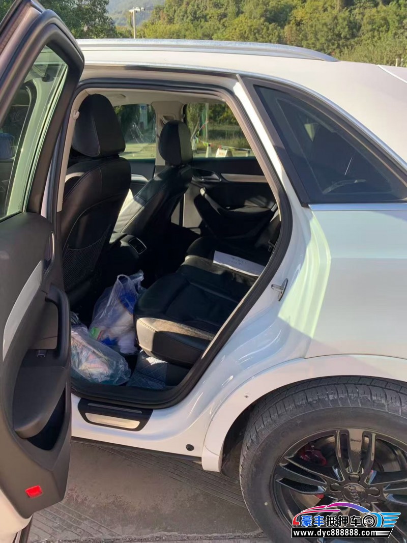 16年奥迪Q3轿车抵押车出售