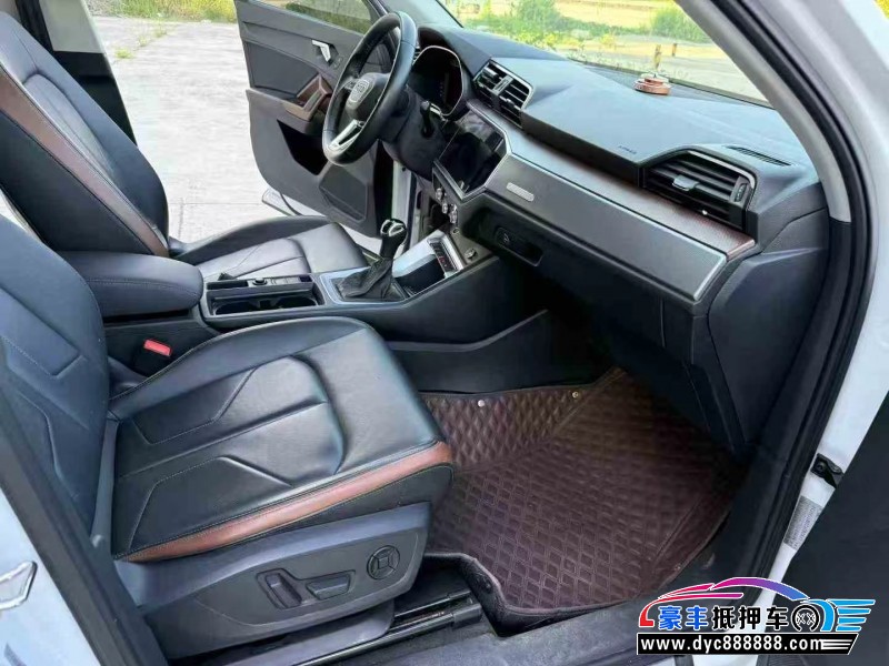 21年奥迪Q3轿车抵押车出售