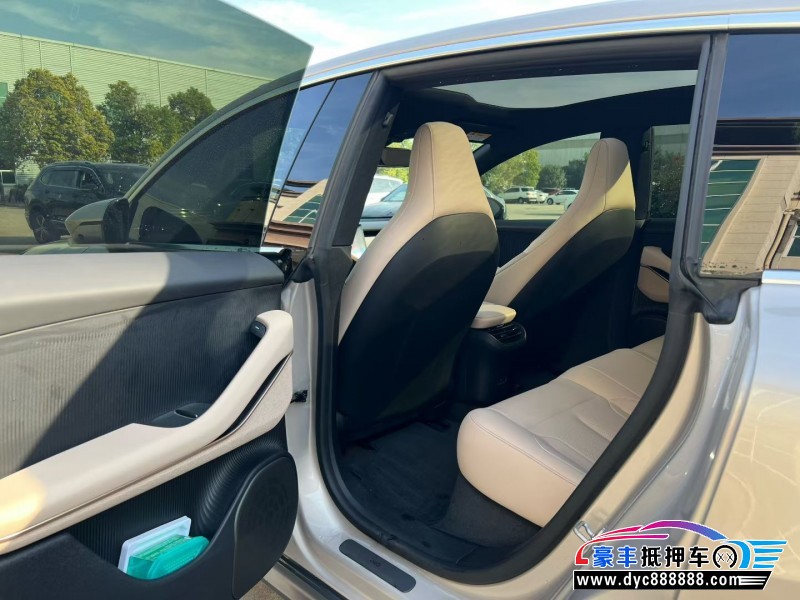 24年蔚来ET5轿车抵押车出售