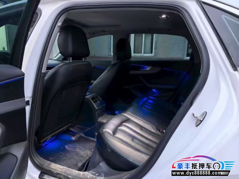 17年奥迪A4L轿车抵押车出售