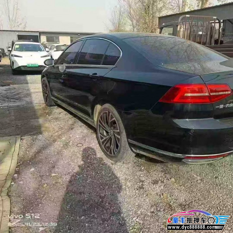 18年大众迈腾轿车抵押车出售