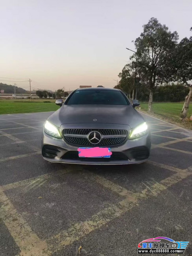 19年奔驰C轿车抵押车出售
