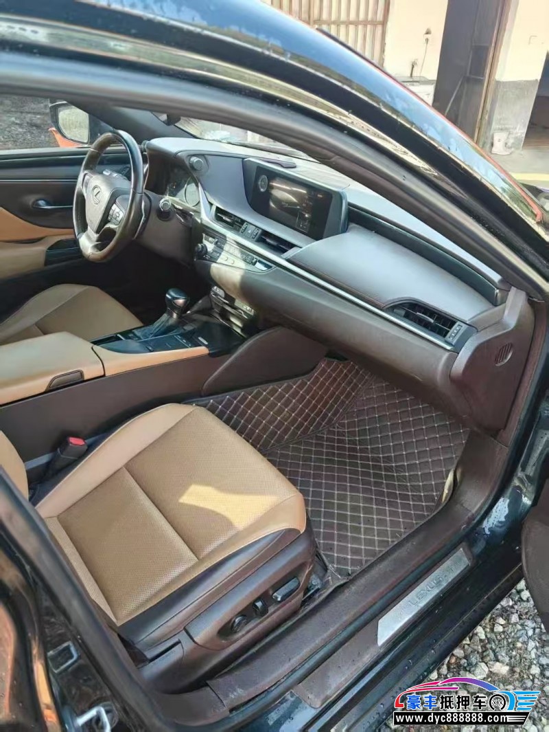 20年雷克萨斯ES轿车抵押车出售