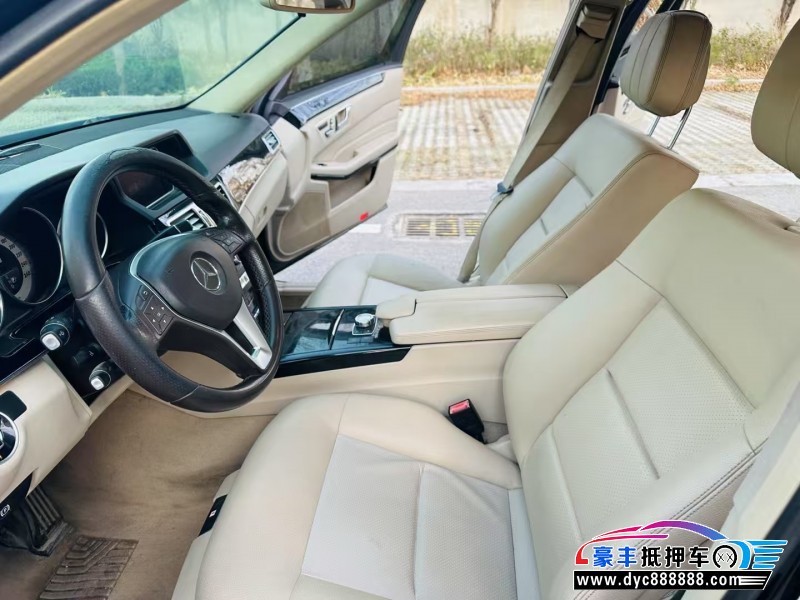 14年奔驰E轿车抵押车出售