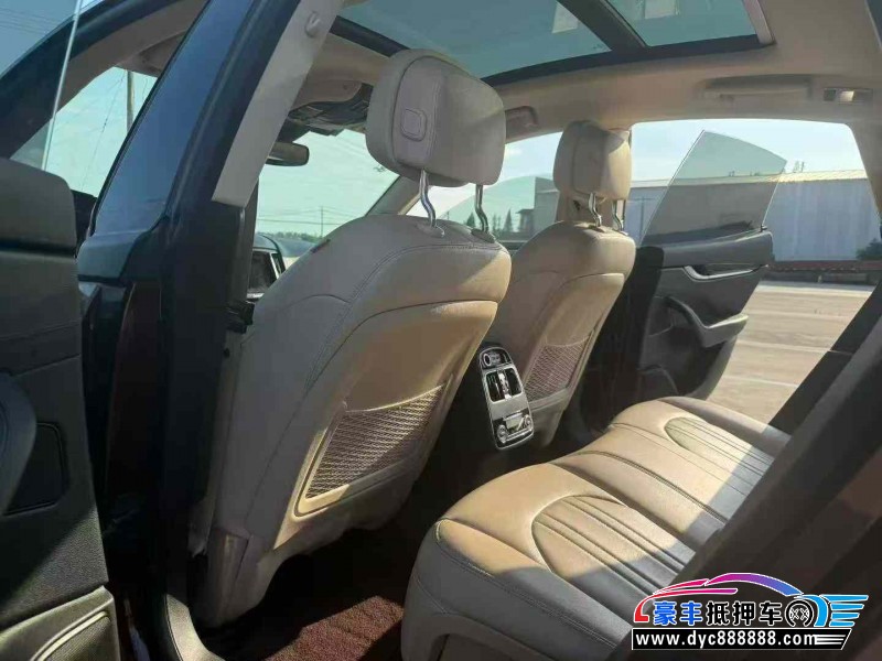 18年玛莎拉蒂莱万特轿车抵押车出售