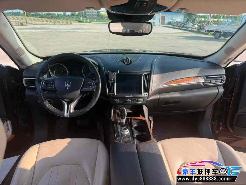18年玛莎拉蒂莱万特轿车抵押车出售